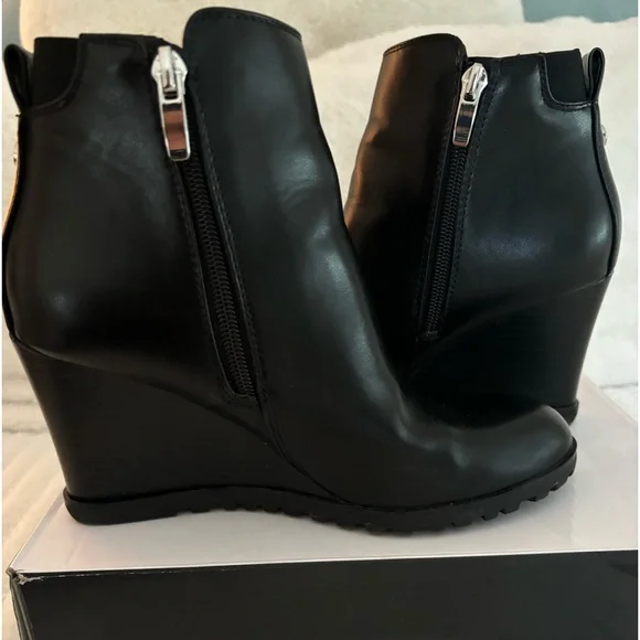 NINE WEST Wedge Booties - Picture 2 of 9